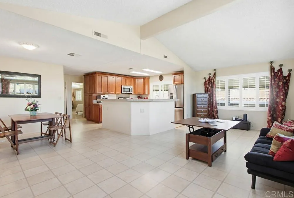 https://cdn.realtyfeed.com/cdn/127/306649968/7ee934a32ae2bf8ffb2075154f50734d.webp