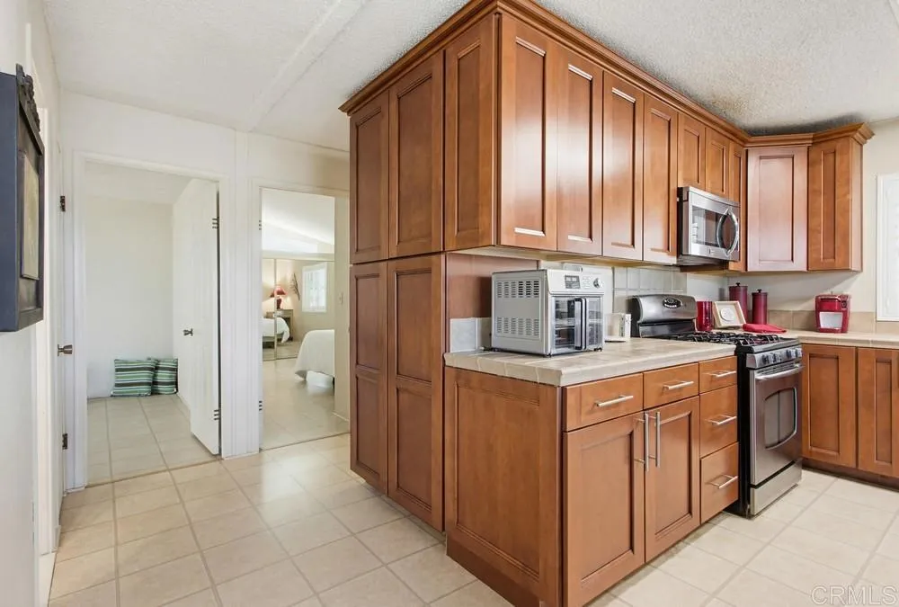 https://cdn.realtyfeed.com/cdn/127/306649968/e1d8900ee7332b4b288b1e2bae038f1b.webp