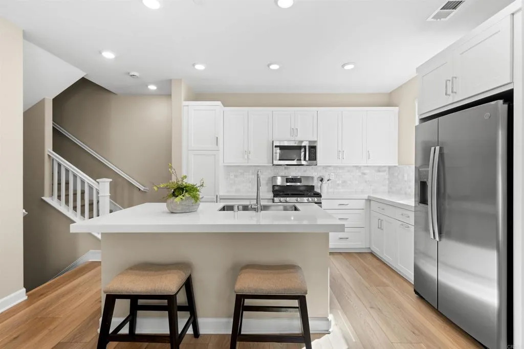 Photo #11: NDP2601728 Listing: Photo #11