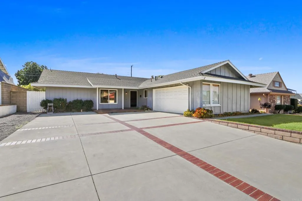 24842 Calle El Toro Grande