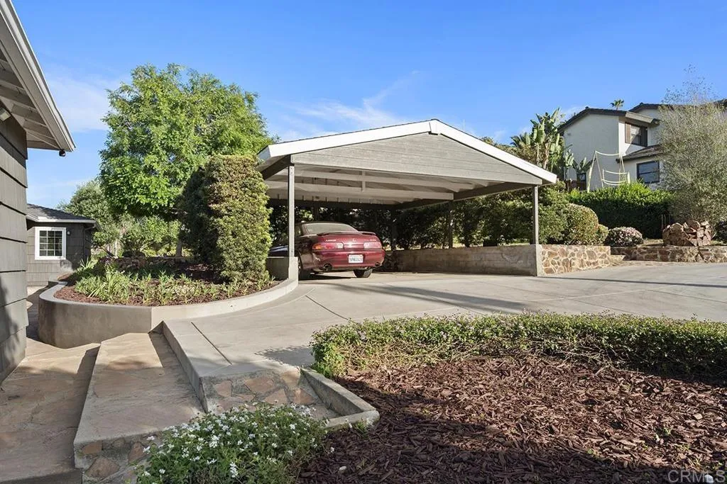 https://cdn.realtyfeed.com/cdn/127/306650032/4045541c59c9699fd3fb8456aa540304.webp