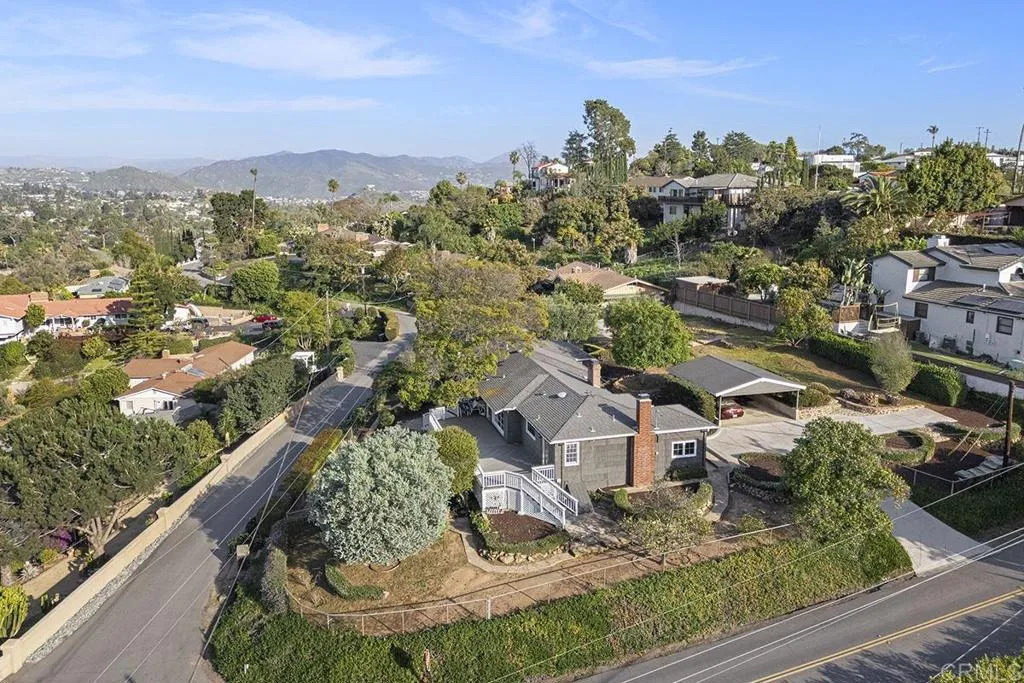 https://cdn.realtyfeed.com/cdn/127/306650032/4df94246e0e90a0d3585fe8e80abbc18.webp