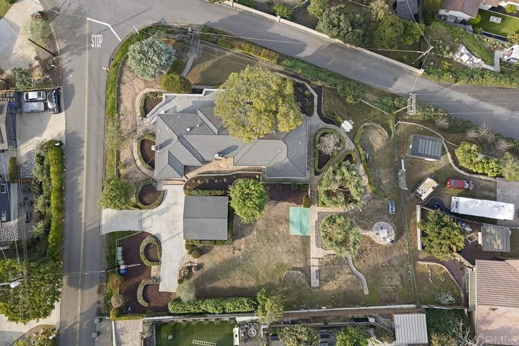 https://cdn.realtyfeed.com/cdn/127/306650032/aa92054dee0865886b56cd49945ca284.webp