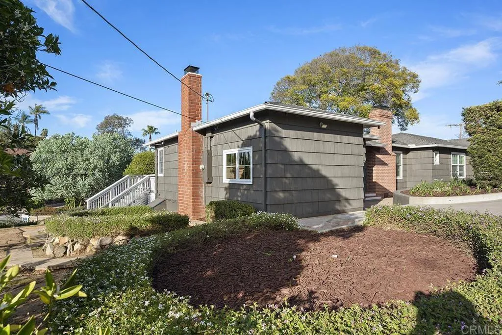 https://cdn.realtyfeed.com/cdn/127/306650032/e3c6103de1e82257b1b504df25ee8292.webp