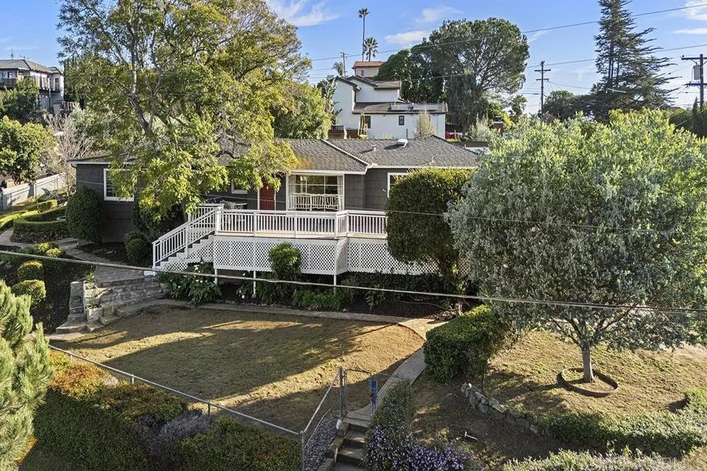 https://cdn.realtyfeed.com/cdn/127/306650032/fc38a2640ae6ae2343ad029a522097ff.webp