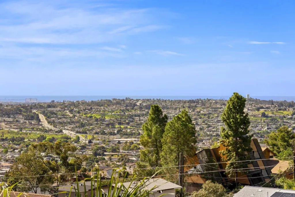 https://cdn.realtyfeed.com/cdn/127/306650044/270d73ed786c32c9ea125e4848e396f8.webp