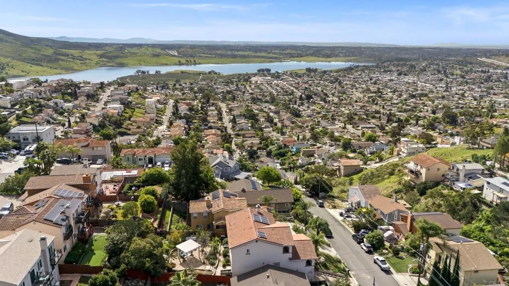 https://cdn.realtyfeed.com/cdn/127/306650044/4ae74eed1267d54929d072d986120a39.webp