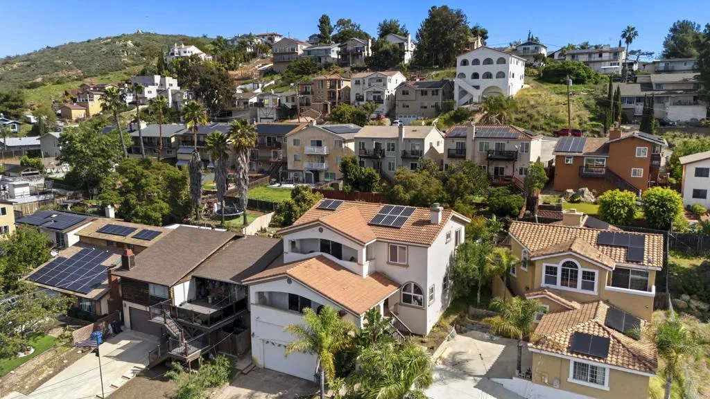 https://cdn.realtyfeed.com/cdn/127/306650044/54b7d45c161a59fdac19210ae92d0050.webp