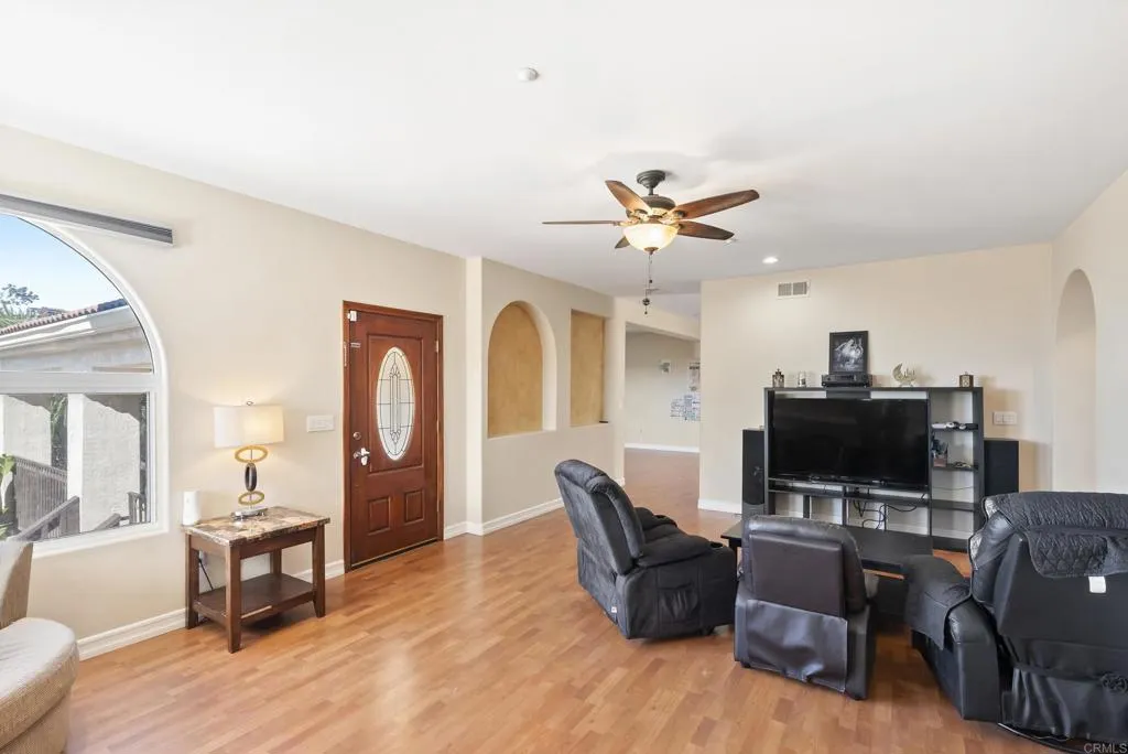 https://cdn.realtyfeed.com/cdn/127/306650044/b5eac20c562314dbfd59cde12a6de9f2.webp