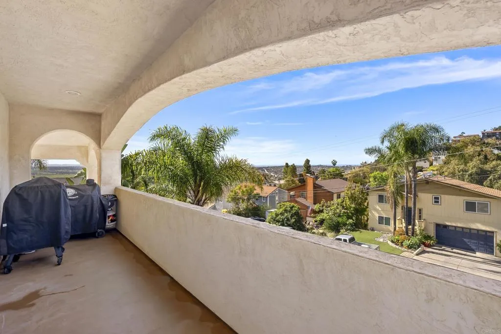 https://cdn.realtyfeed.com/cdn/127/306650044/ccb56fb4bdfa966bd7cc0609345d9583.webp