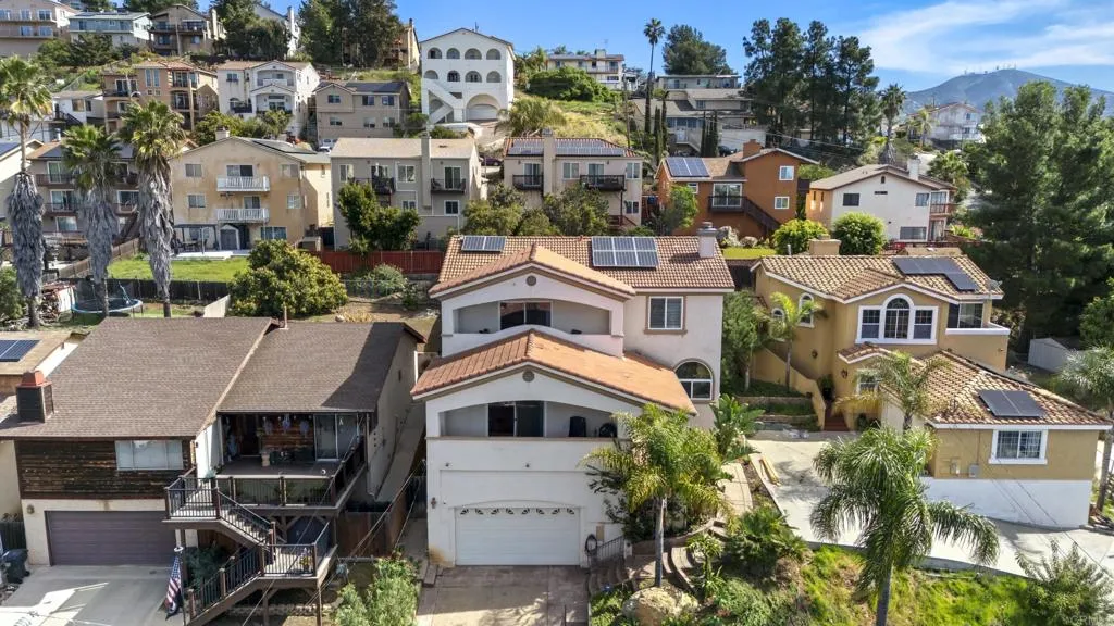 https://cdn.realtyfeed.com/cdn/127/306650044/cf85c22a407d08846688b6940360d5c8.webp