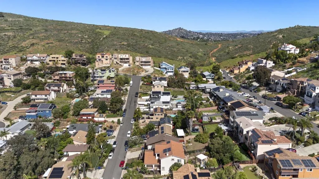 https://cdn.realtyfeed.com/cdn/127/306650044/f69ee79d0d8f052c7d0774118ad01d6f.webp