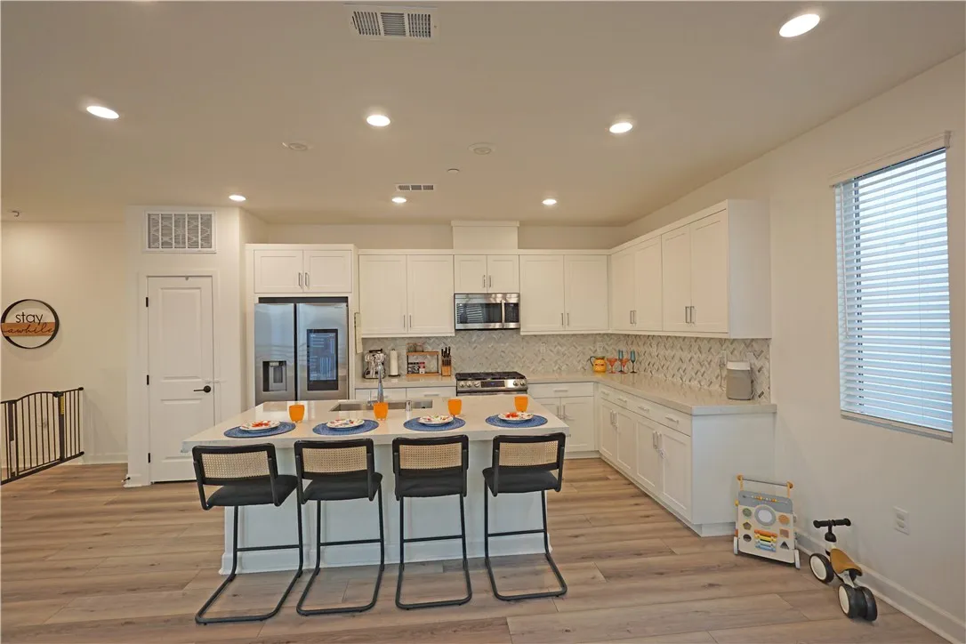 Photo #10: TR26035780 Listing: Photo #10