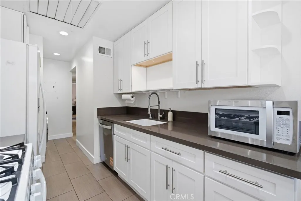 26247 Via Roble Unit 20, Mission Viejo, CA 92691 - Photo 2 of 28, Mission Viejo, CA