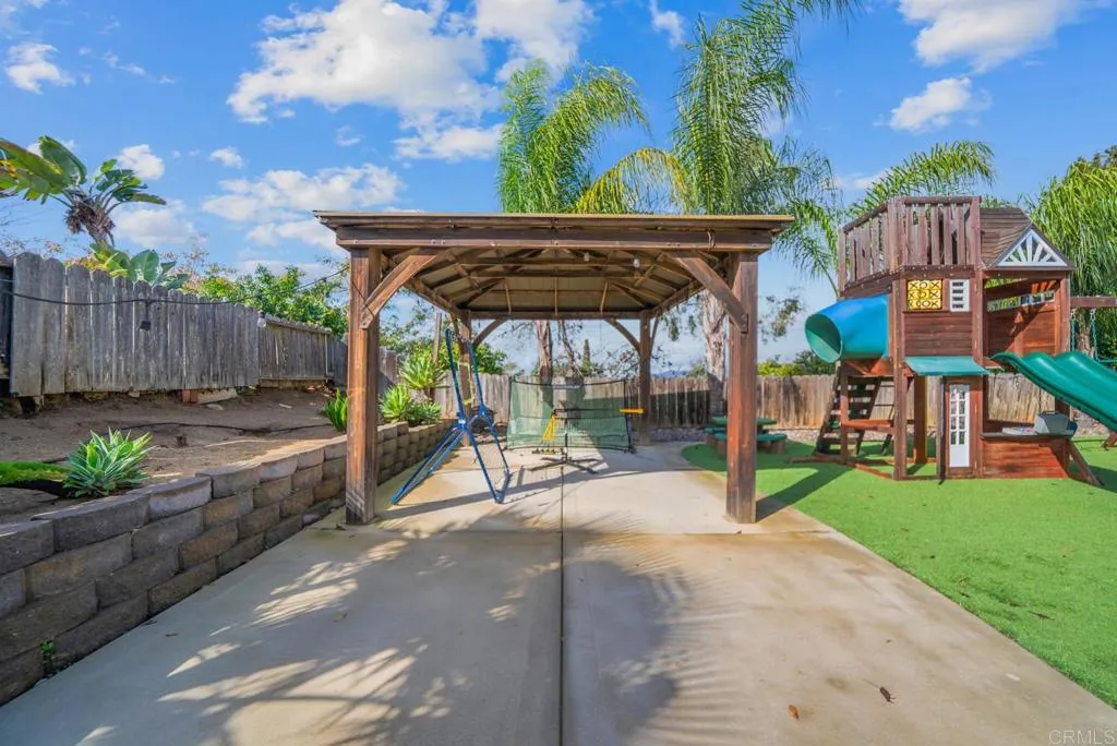 https://cdn.realtyfeed.com/cdn/127/306650100/61d387d1fedf49ce6ea958923858bc4d.webp