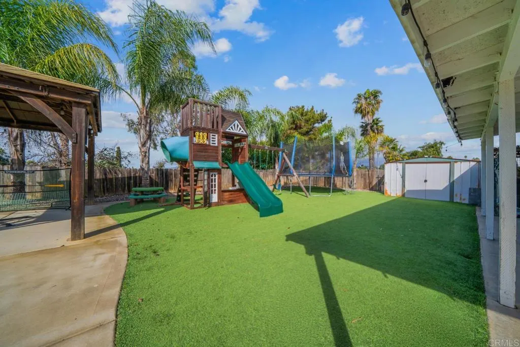 https://cdn.realtyfeed.com/cdn/127/306650100/658a1b4617116ad95c5c92e46476918c.webp