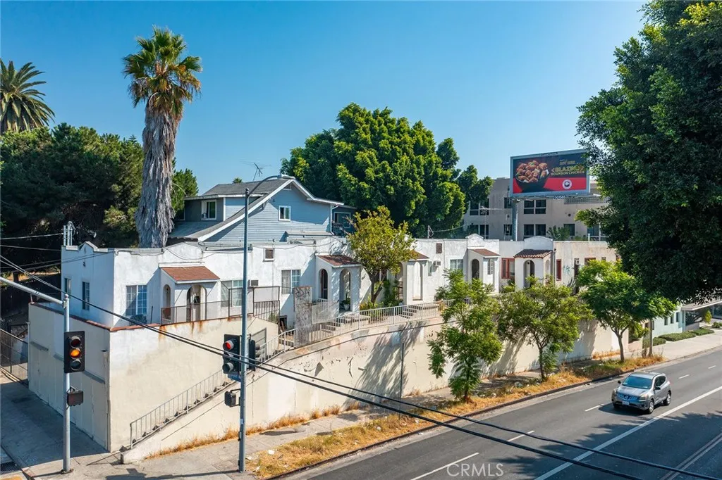 272 S Burlington Avenue, Los Angeles, CA 90057 - Photo 2 of 25, Los Angeles, CA