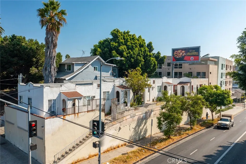 272 S Burlington Avenue, Los Angeles, CA 90057 - Main photo, Los Angeles, CA