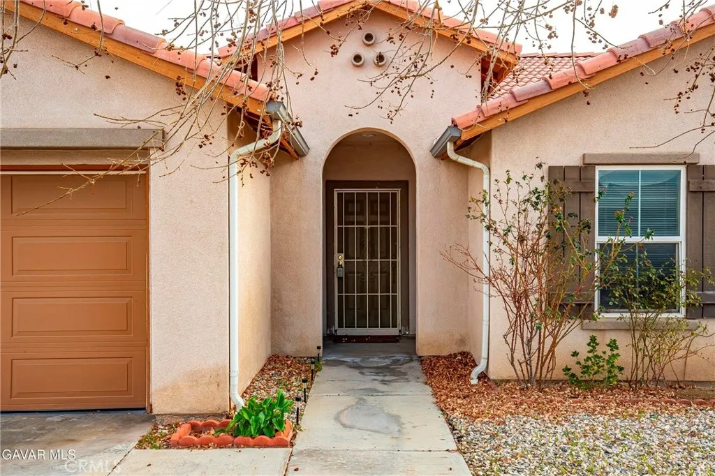 45257 Date, Lancaster, CA 93534 - Photo 2 of 23, Lancaster, CA