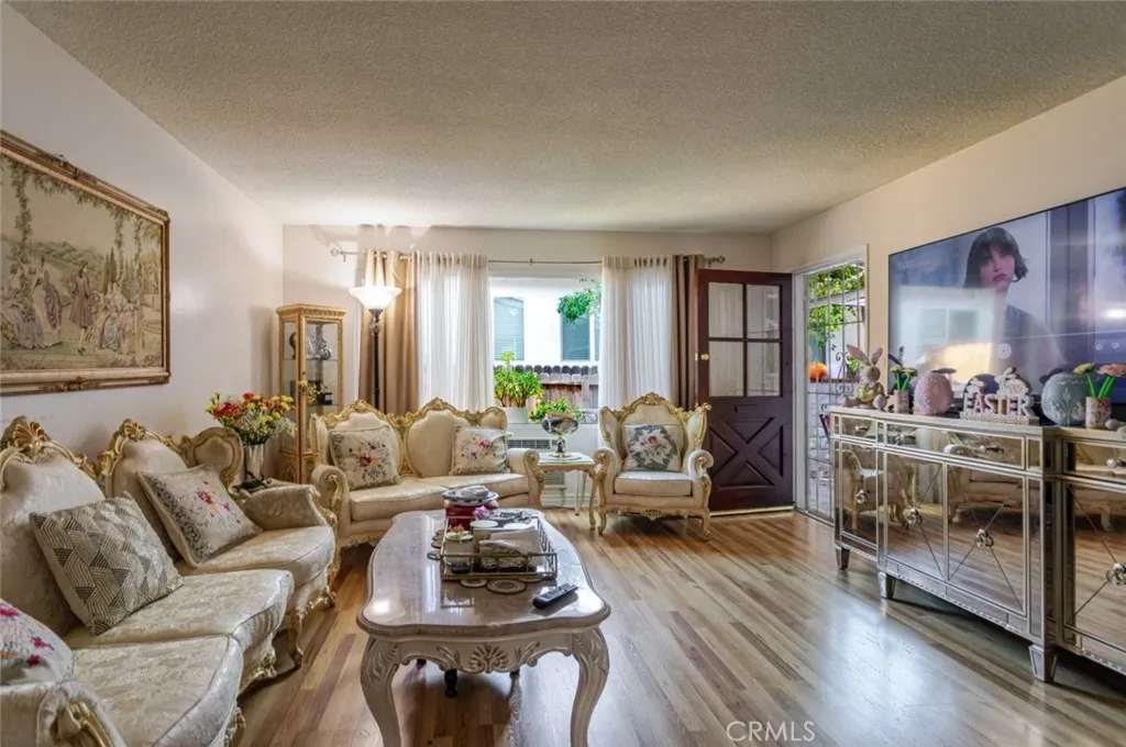 12806 Oxnard Street, North Hollywood, CA 91606 - Photo 4 of 22, North Hollywood, CA