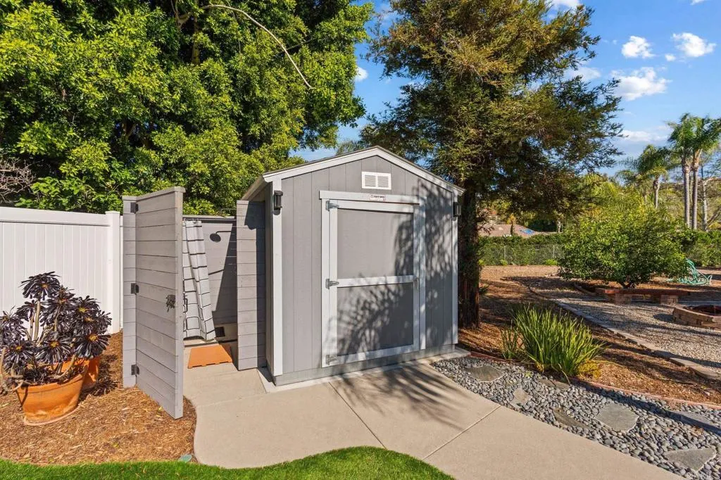 https://cdn.realtyfeed.com/cdn/127/306650161/4c1c97caf2b9155743d35e6bf5e49440.webp