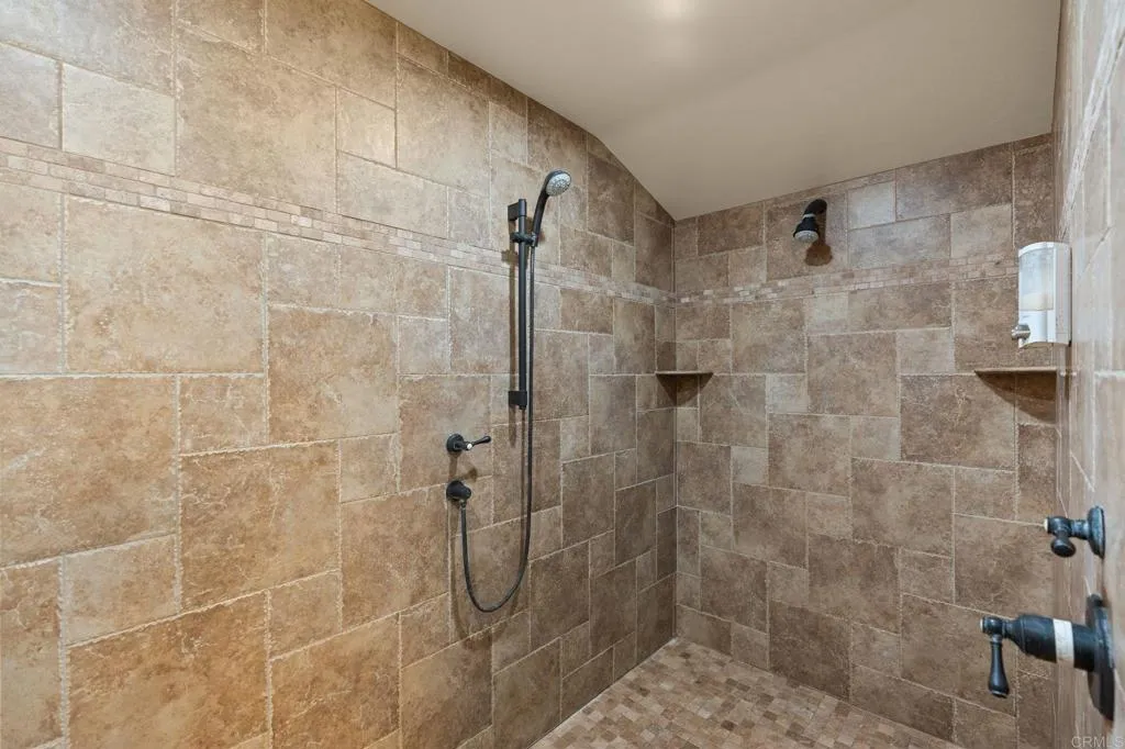 https://cdn.realtyfeed.com/cdn/127/306650161/4c24605779d7eef605940e113e0d6860.webp