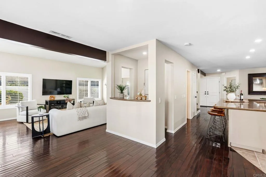 https://cdn.realtyfeed.com/cdn/127/306650161/5f28fe7553f0628b286e17b743d1553d.webp