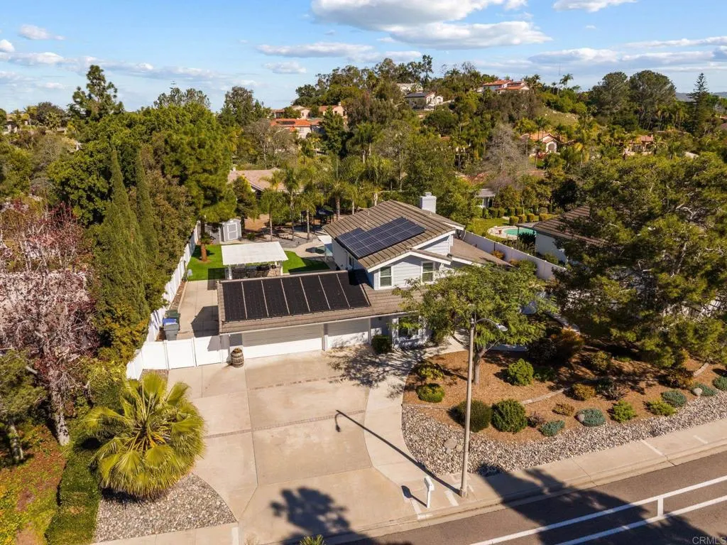 https://cdn.realtyfeed.com/cdn/127/306650161/88e840bd6d58a1c17b8e9f1ccbaf652d.webp