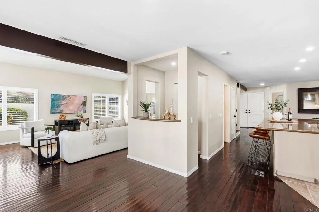 https://cdn.realtyfeed.com/cdn/127/306650161/89eadae5521651efaa9b706b2af168be.webp
