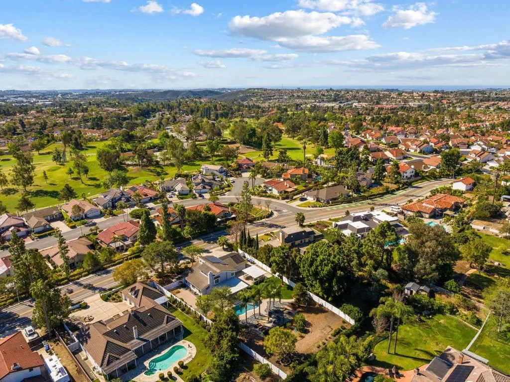 https://cdn.realtyfeed.com/cdn/127/306650161/bfaca4a5410472c70e8672329f528e85.webp