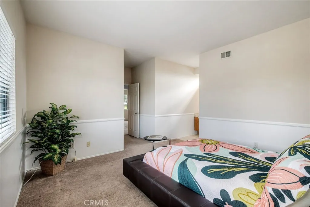 https://cdn.realtyfeed.com/cdn/127/306650166/84dd9b81e9e7b173d3ff2c95b909061d.webp
