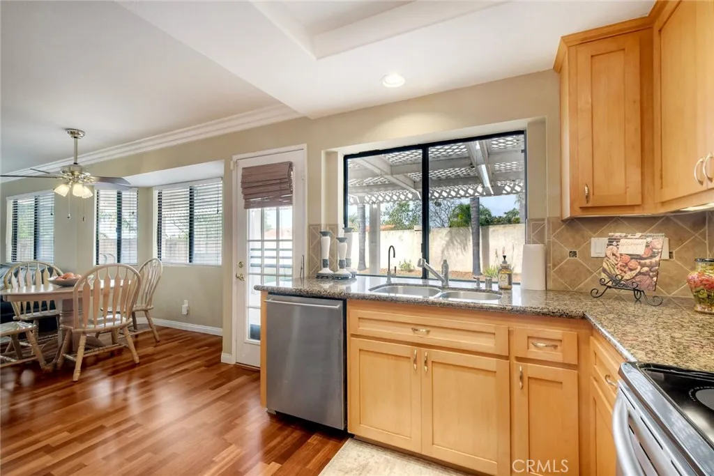 https://cdn.realtyfeed.com/cdn/127/306650166/889901019cc981c6bb43856282d186c1.webp