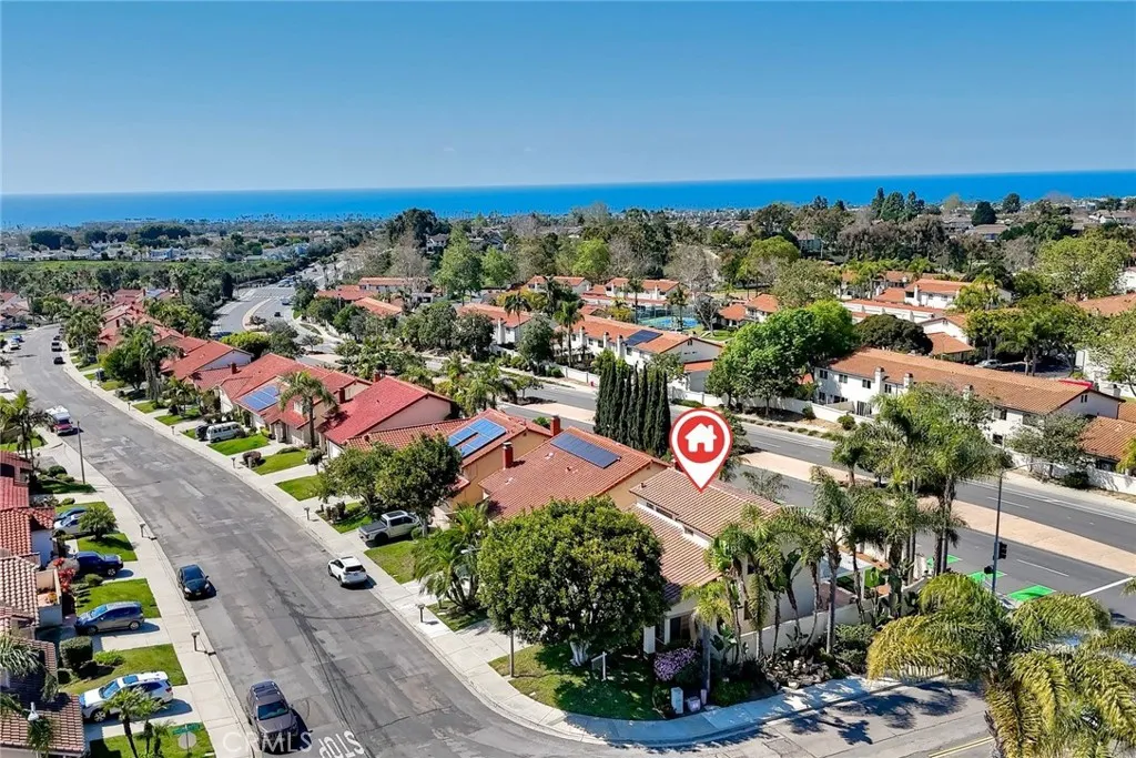 https://cdn.realtyfeed.com/cdn/127/306650166/996be7bb711cc87464644f12fb12c9f2.webp