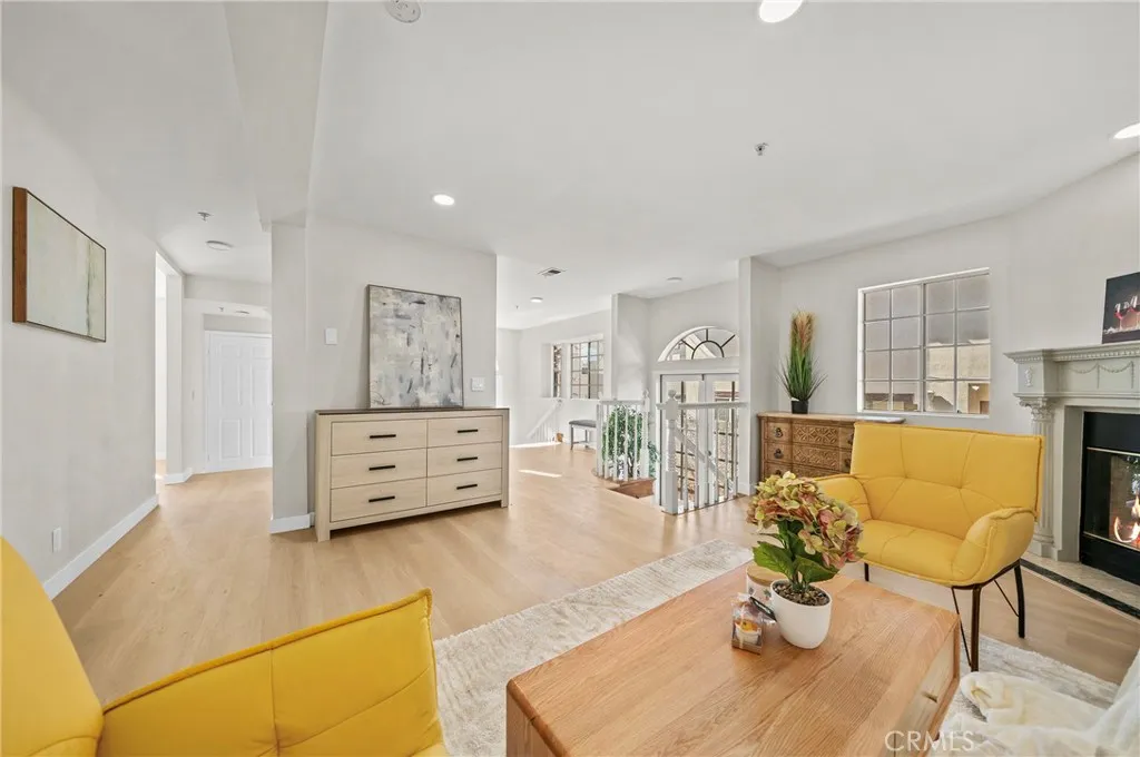 32 Damond Unit D, Arcadia, CA 91006 - Photo 2 of 18, Arcadia, CA