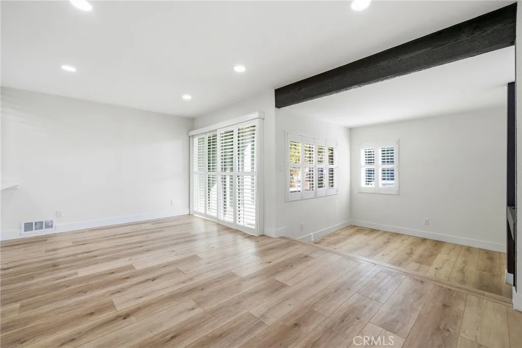 16852 Pacific Coast Highway Unit 104, Huntington Beach, CA 92649 - Photo 4 of 19, Huntington Beach, CA