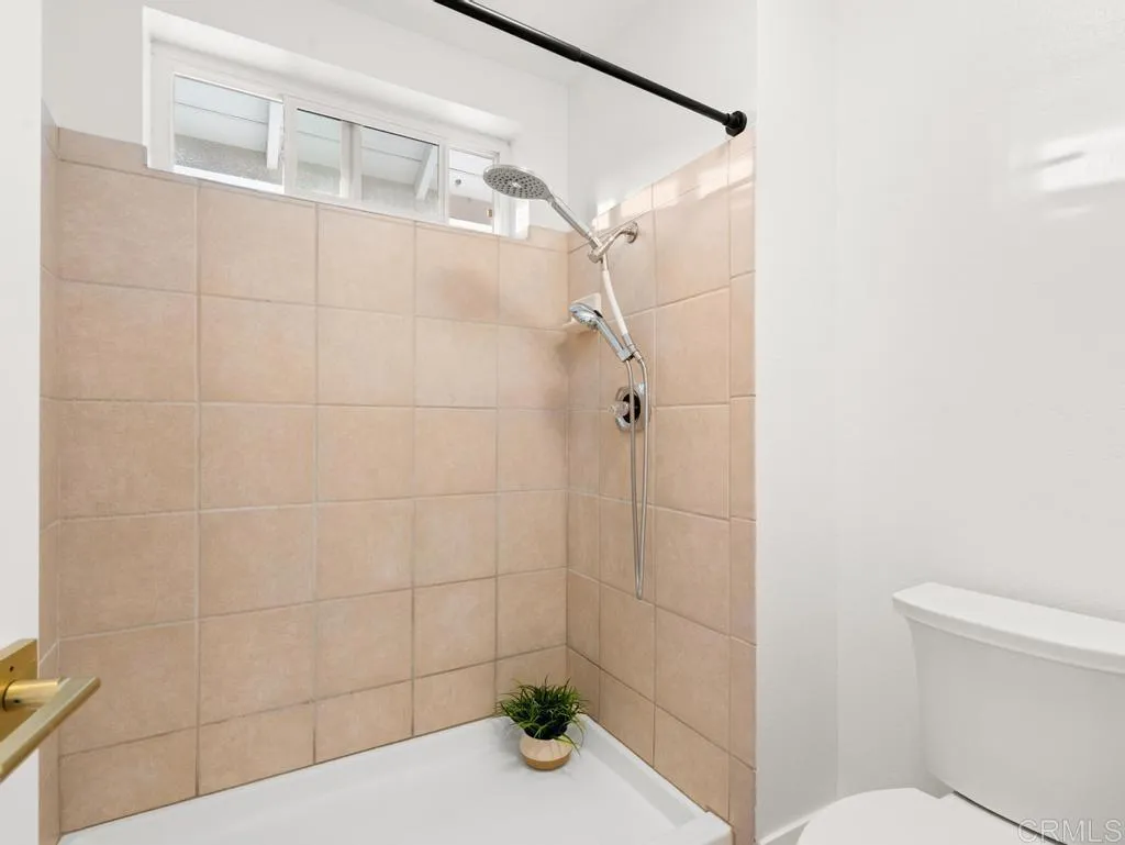https://cdn.realtyfeed.com/cdn/127/306650252/484c515e27887e3e4a891a60f97ebe62.webp