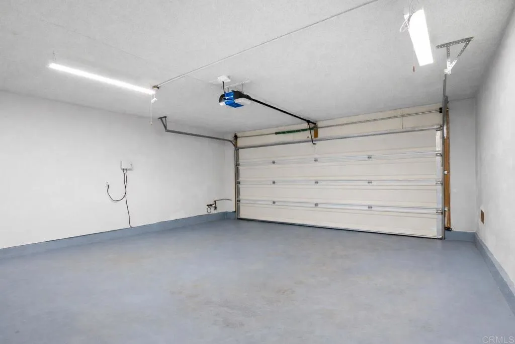 https://cdn.realtyfeed.com/cdn/127/306650252/edf653559b106f8ba15f12da73da874d.webp