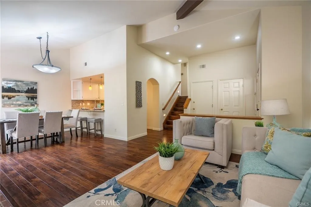 11 Lafayette Court, Manhattan Beach, CA 90266 - Photo 2 of 21, Manhattan Beach, CA