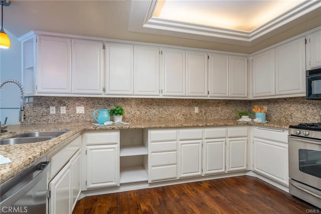 11 Lafayette Court, Manhattan Beach, CA 90266 - Photo 4 of 21, Manhattan Beach, CA