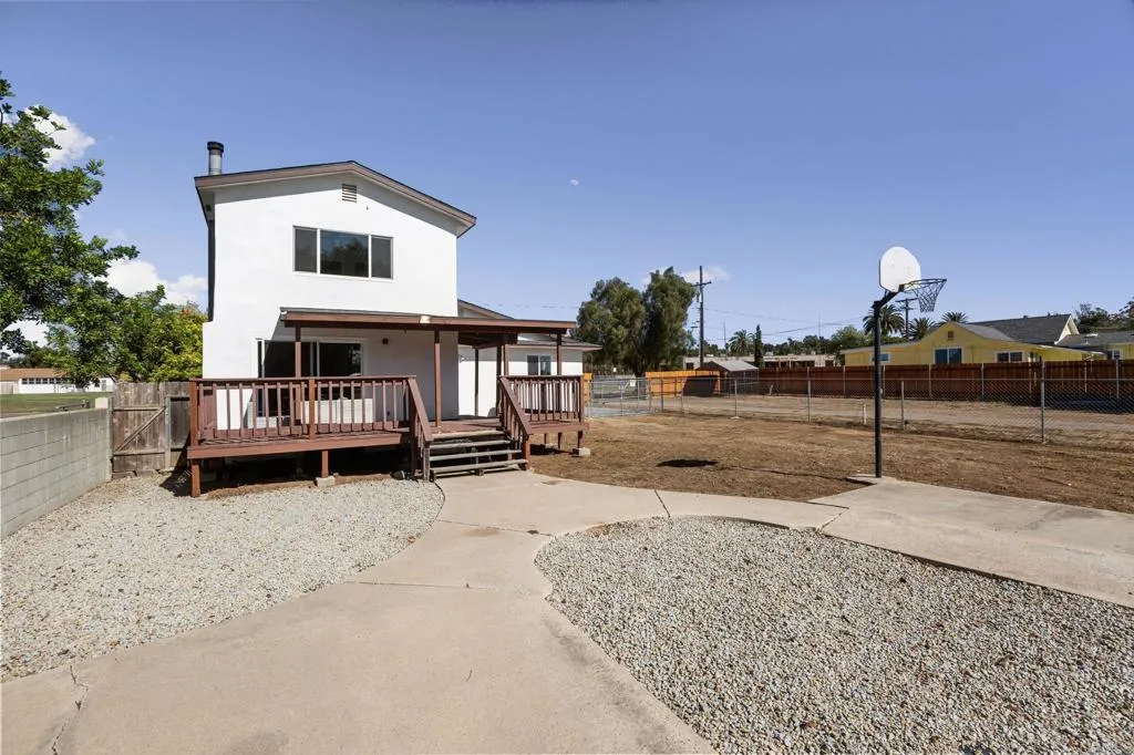 https://cdn.realtyfeed.com/cdn/127/306650297/9f59d7f4b50490f4557fe104a5efac0a.webp
