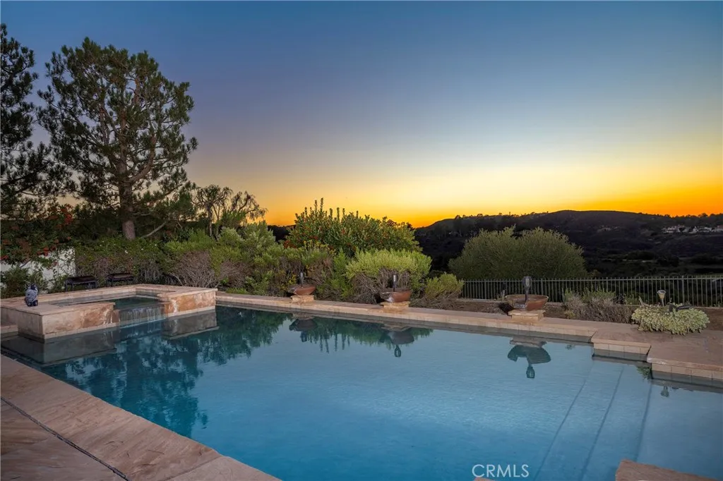 listing main picture