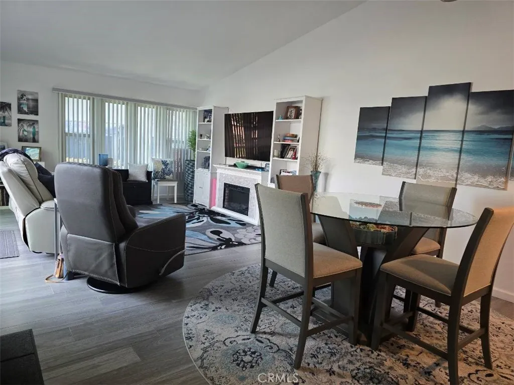 8766 Tulare Drive Unit 406f, Huntington Beach, CA 92646 - Photo 5 of 18, Huntington Beach, CA