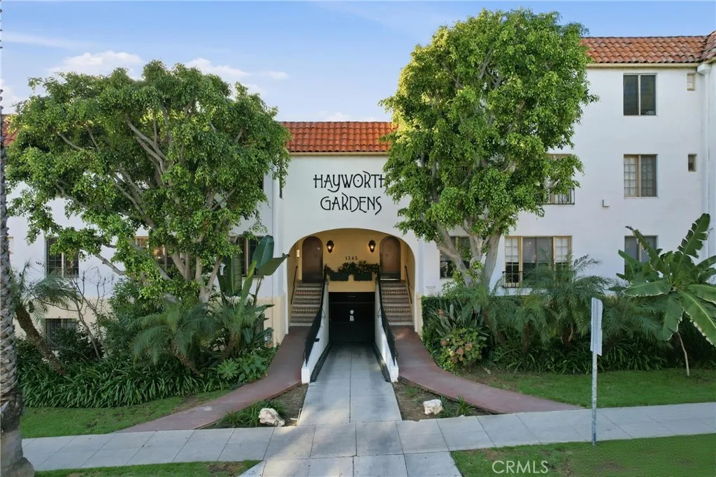 West Hollywood, CA 90046