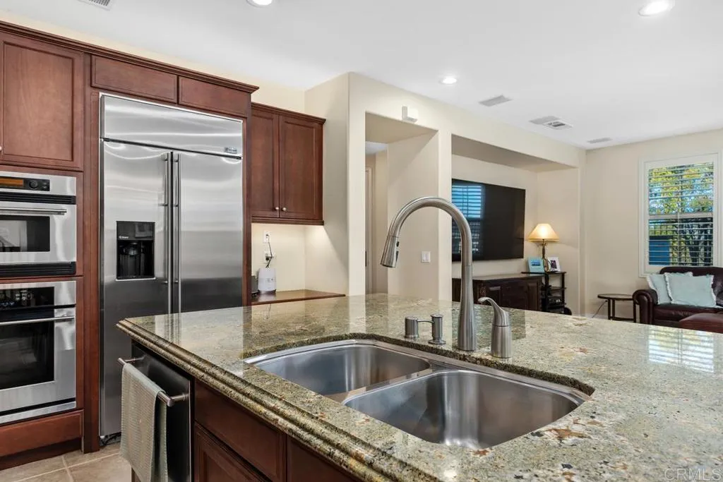 https://cdn.realtyfeed.com/cdn/127/306650470/00aa30bfc72813ad60b377d852780175.webp