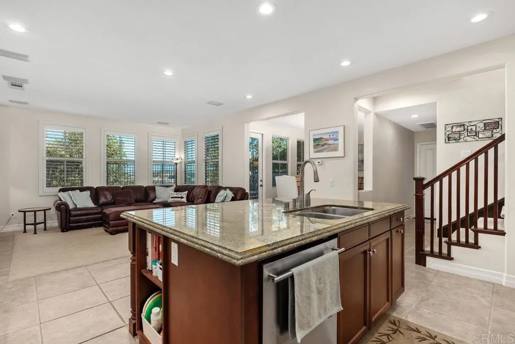 https://cdn.realtyfeed.com/cdn/127/306650470/223ecbf49fb1e3451042b5d46ade36cc.webp