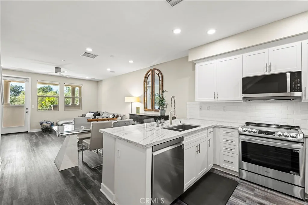 Thousand Oaks, CA 91360