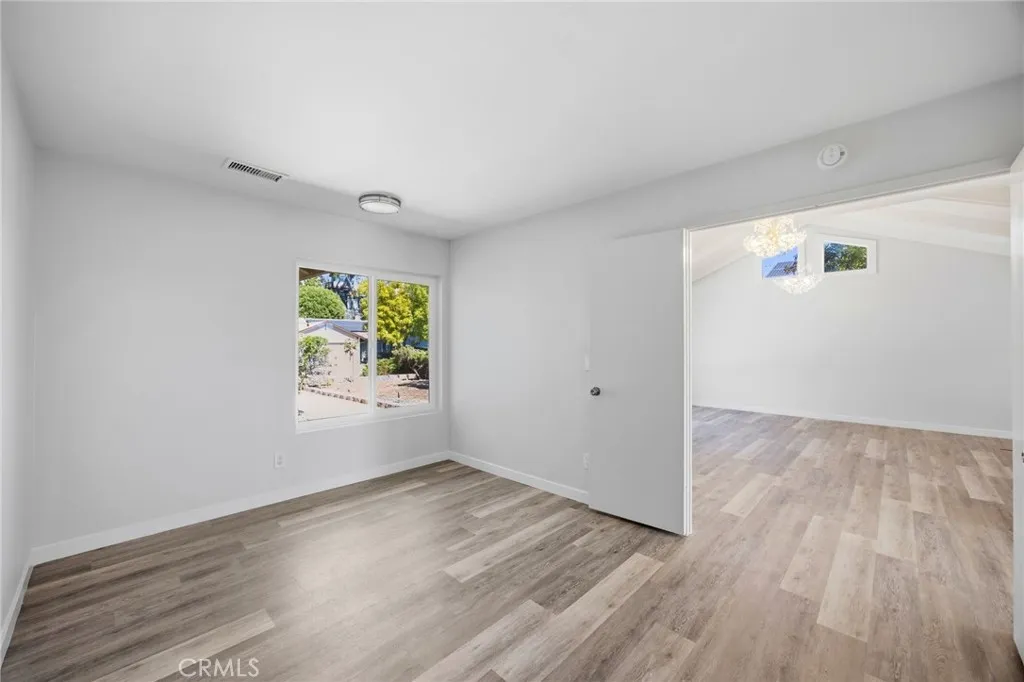 https://cdn.realtyfeed.com/cdn/127/306650525/1bb616a70a26479ff540f20c04117ac6.webp