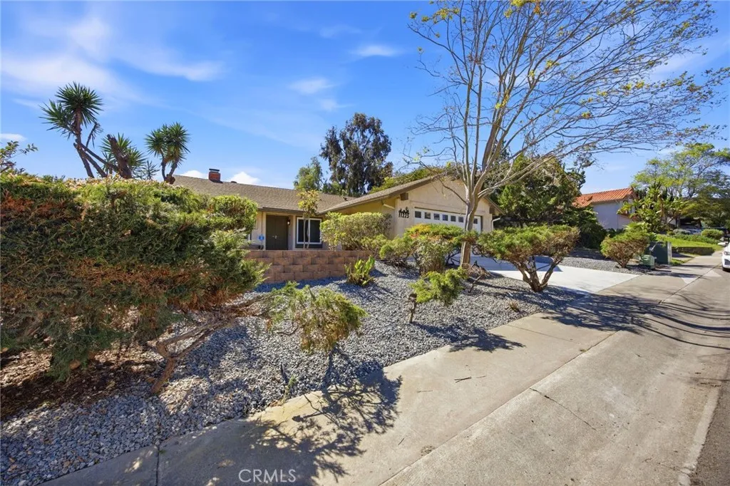 https://cdn.realtyfeed.com/cdn/127/306650525/a2e6415016c7a0f2f9ed0dfab37e3d1f.webp