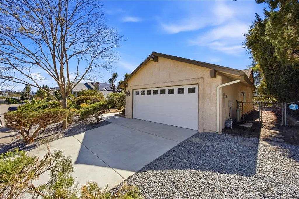 https://cdn.realtyfeed.com/cdn/127/306650525/f07f790d4ce288d65cc4cd004f4ce401.webp