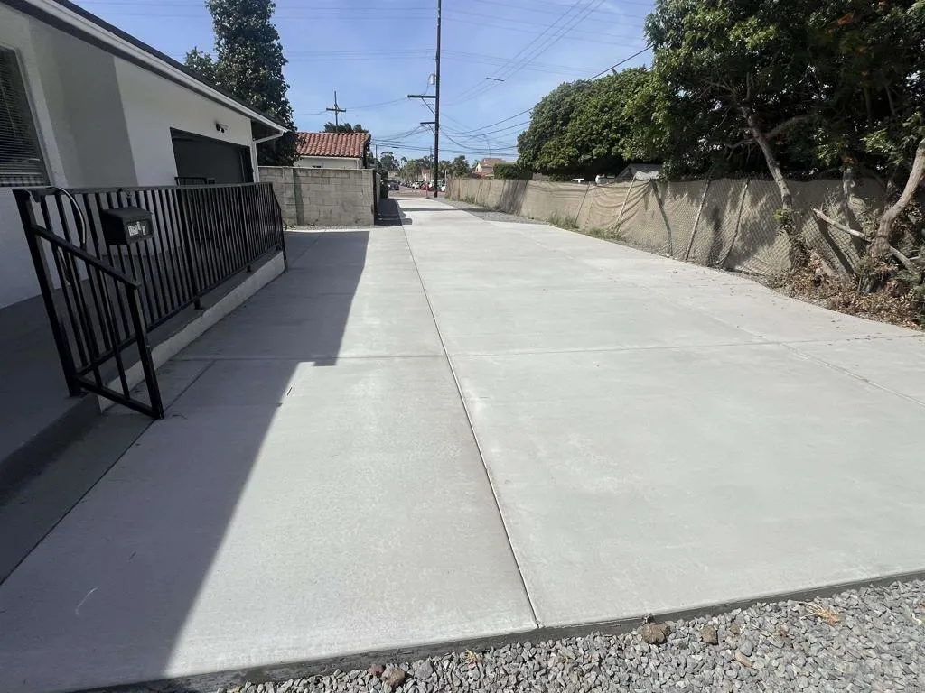 https://cdn.realtyfeed.com/cdn/127/306650663/1e122478d41072aecedca6638968393a.webp